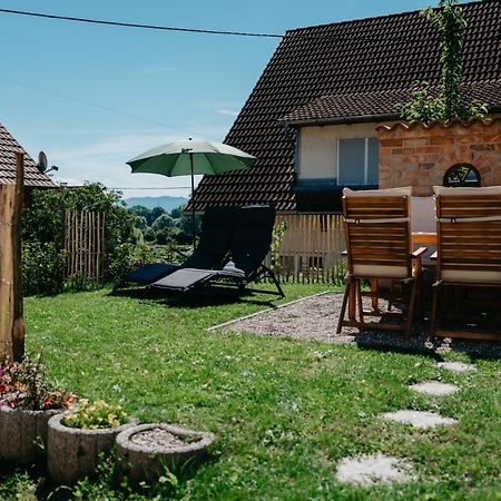 Ferienwohnung Am Weinberg Boetzingen エクステリア 写真